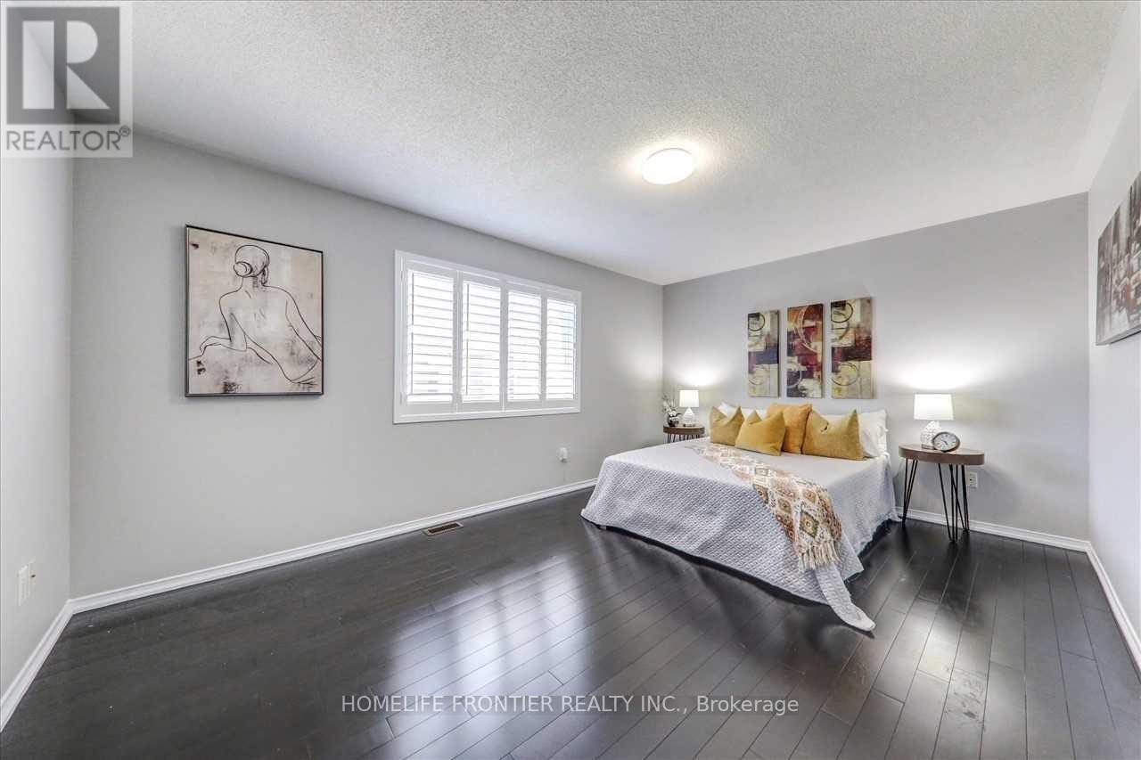 897 Miller Park Avenue, Bradford West Gwillimbury, Ontario  L3Z 2A4 - Photo 9 - N12521352