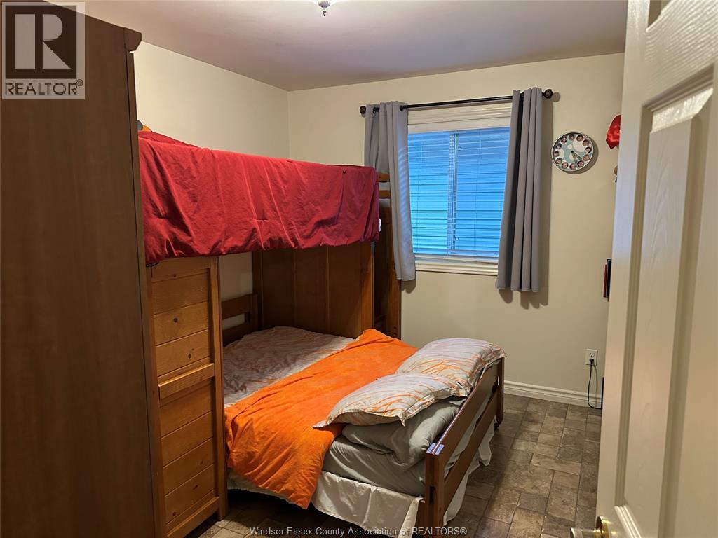 2412 Askin Avenue, Windsor, Ontario N9E 4Z1 - Photo 11 - 25028314