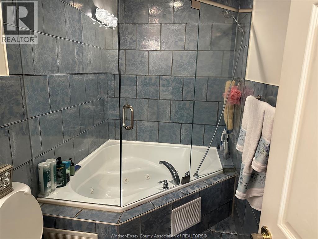 2412 Askin Avenue, Windsor, Ontario N9E 4Z1 - Photo 14 - 25028314