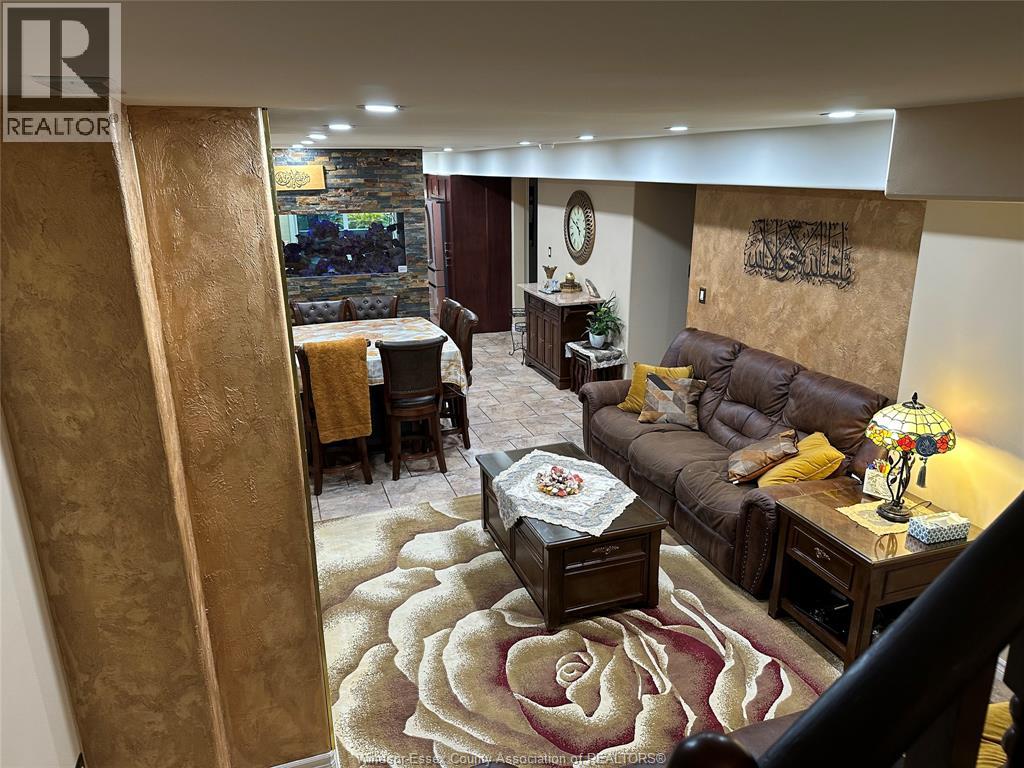 2412 Askin Avenue, Windsor, Ontario N9E 4Z1 - Photo 15 - 25028314