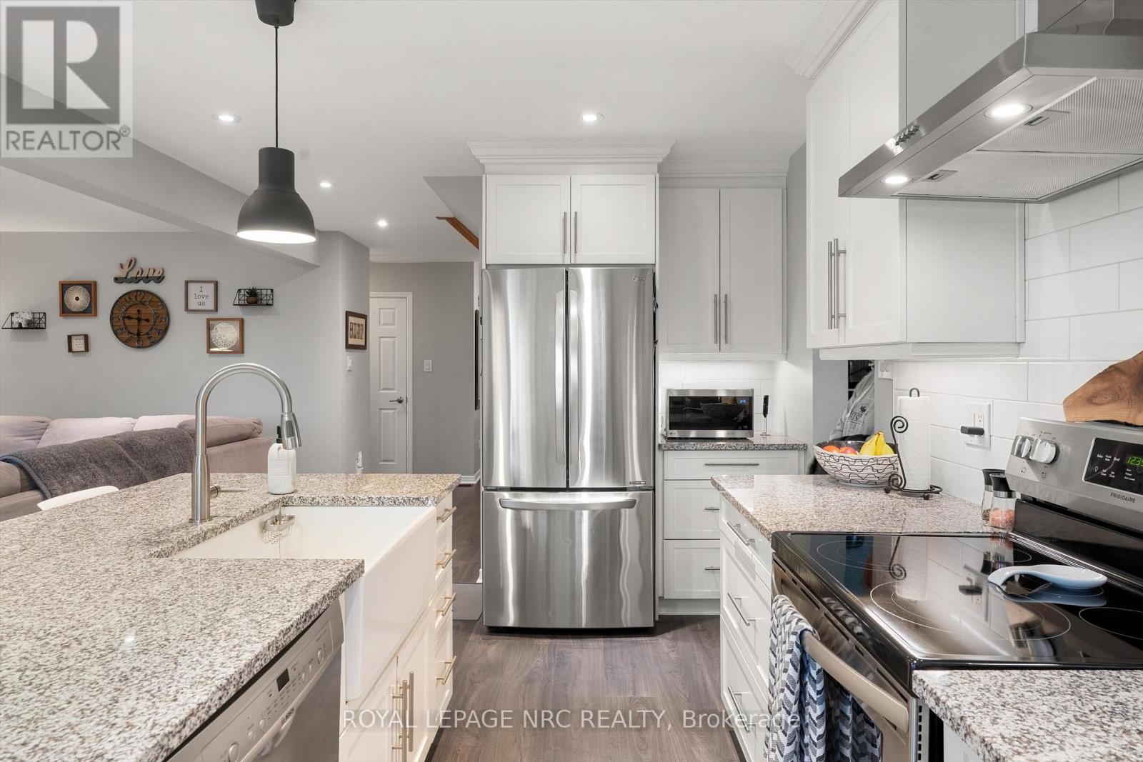 26 Elderwood Drive, St. Catharines, Ontario  L2S 3E5 - Photo 18 - X12521512