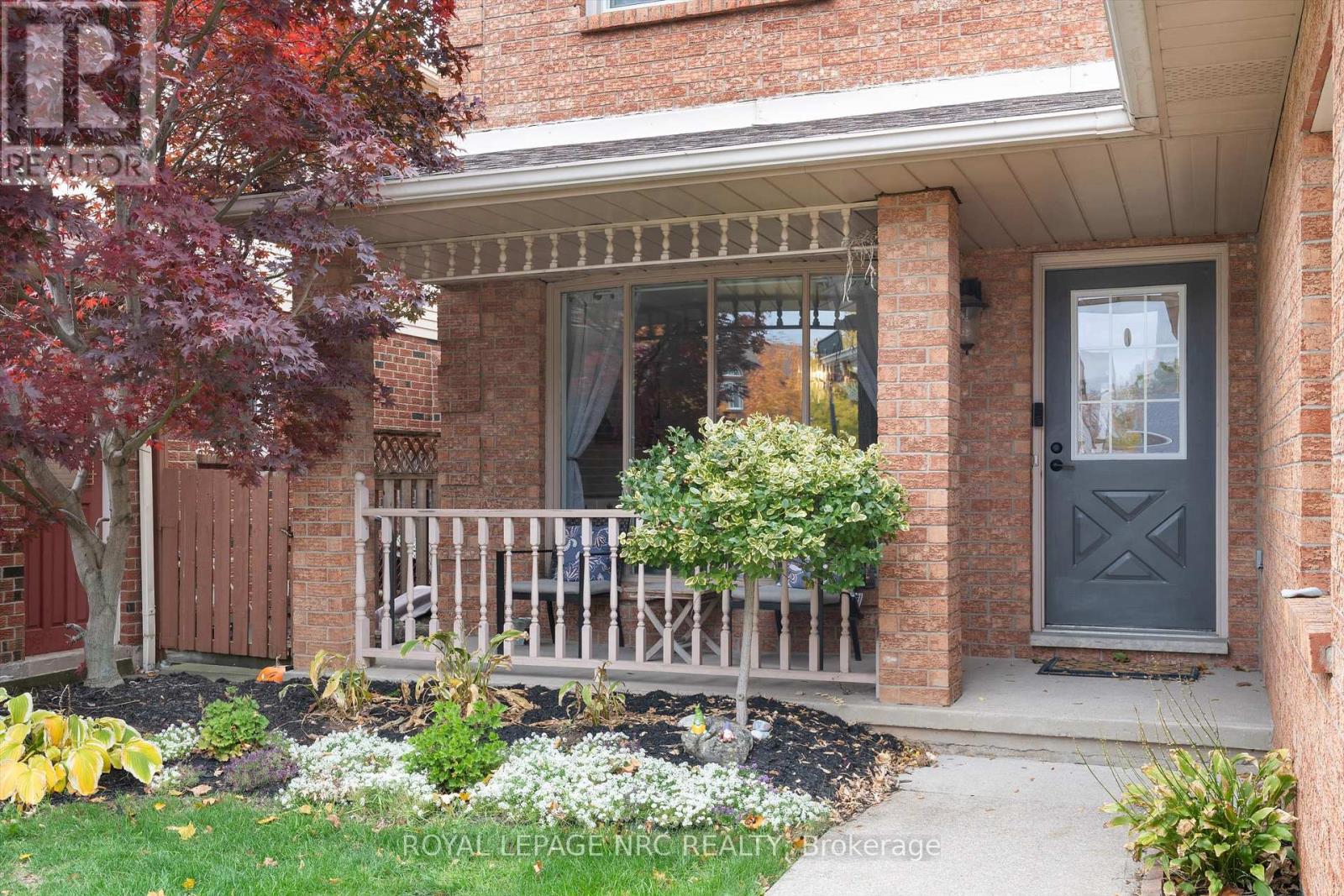 26 Elderwood Drive, St. Catharines, Ontario  L2S 3E5 - Photo 4 - X12521512