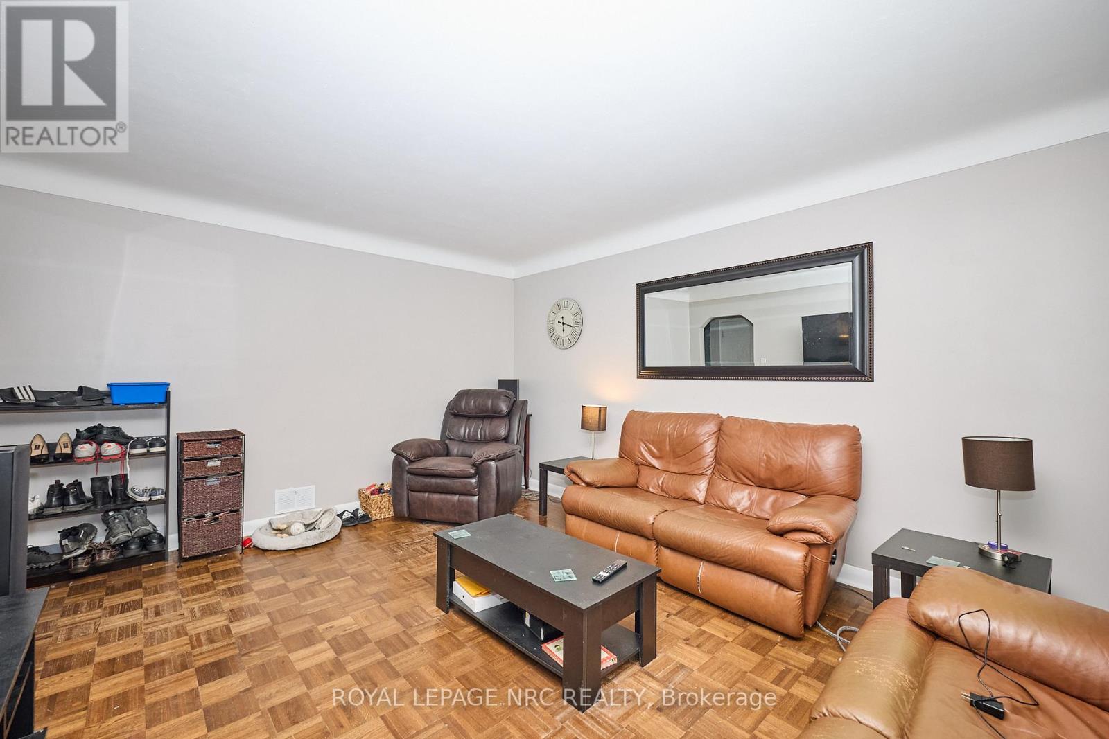 21 Silverdale Drive, St. Catharines, Ontario  L2M 3M9 - Photo 5 - X12521634