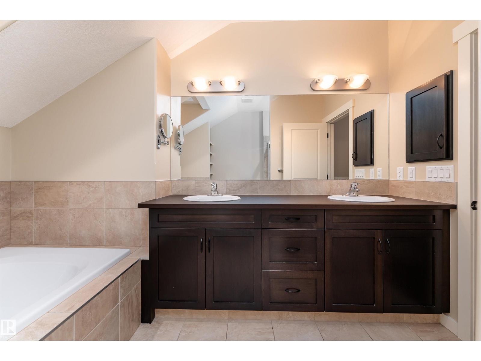 1060 Gault Bv Nw, Edmonton, Alberta  T5E 6N7 - Photo 34 - E4465065