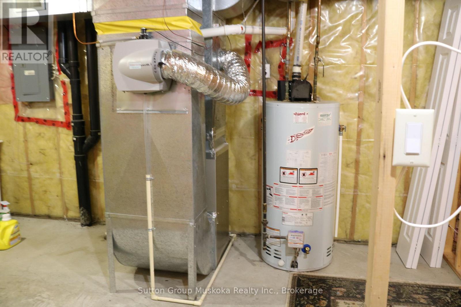 B1 - 20 Dairy Lane, Huntsville, Ontario P1H 2L1 - Photo 22 - X12521398