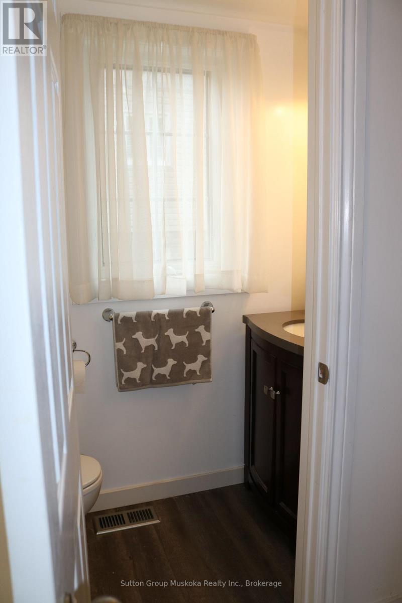 B1 - 20 Dairy Lane, Huntsville, Ontario P1H 2L1 - Photo 4 - X12521398