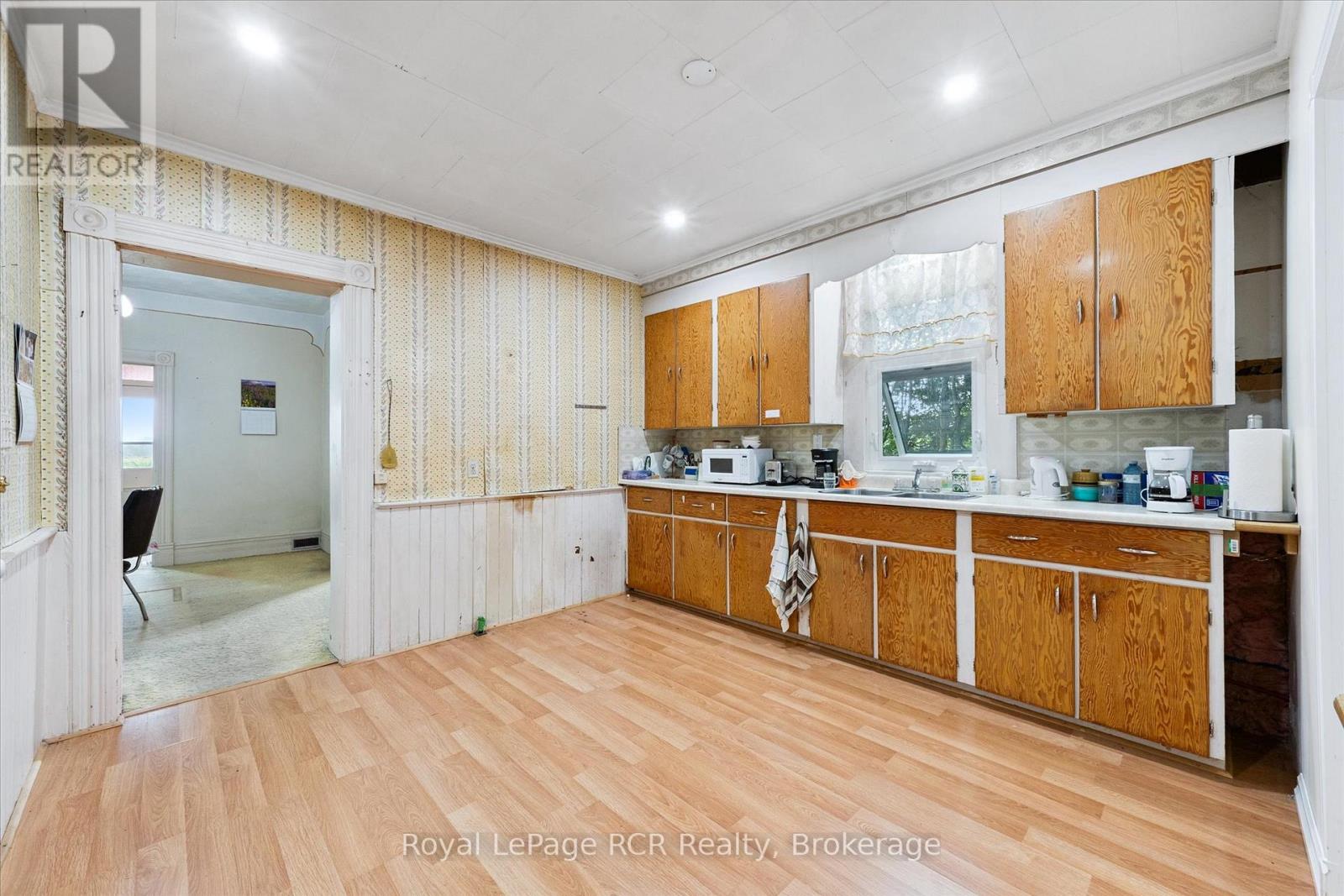 311207 6 Highway, Southgate, Ontario N0G 2L0 - Photo 19 - X12521432