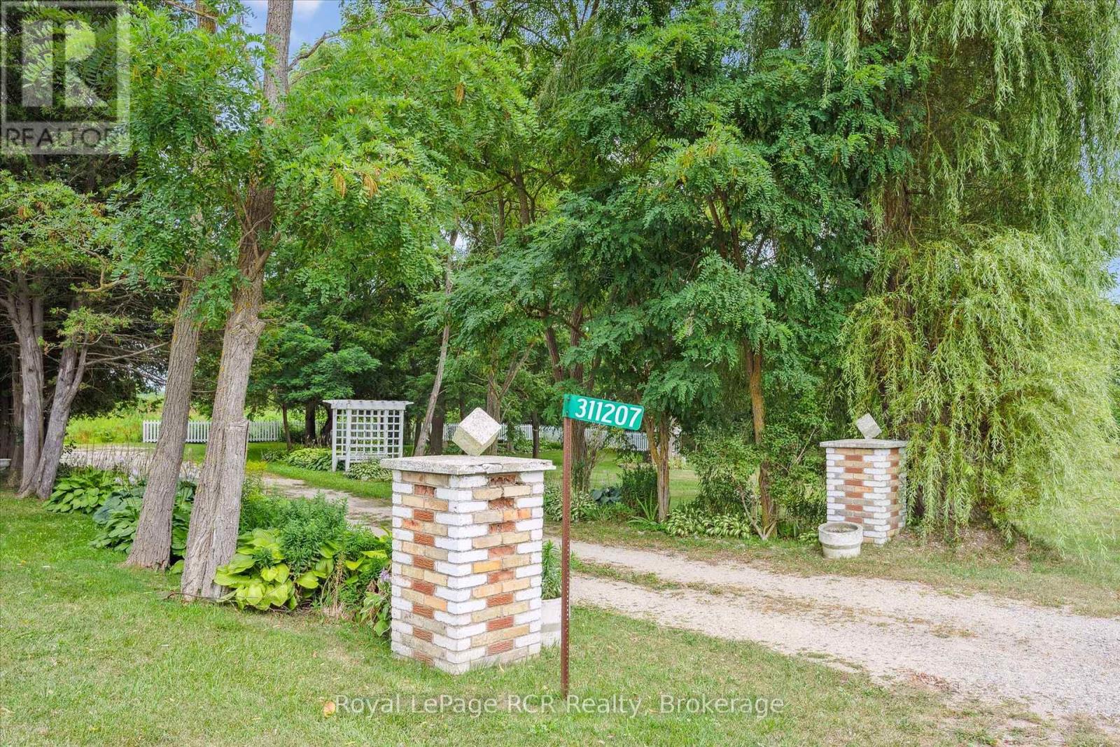 311207 6 Highway, Southgate, Ontario N0G 2L0 - Photo 41 - X12521432