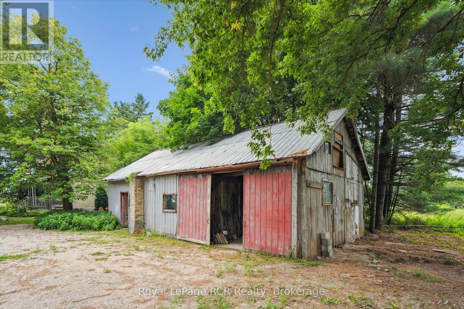 311207 6 Highway, Southgate, Ontario N0G 2L0 - Photo 46 - X12521432