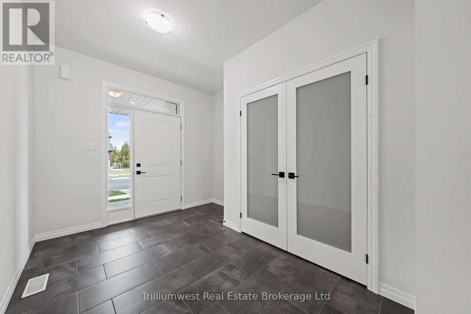 107 Harrison Street, Centre Wellington, Ontario N0B 1S0 - Photo 4 - X12521628