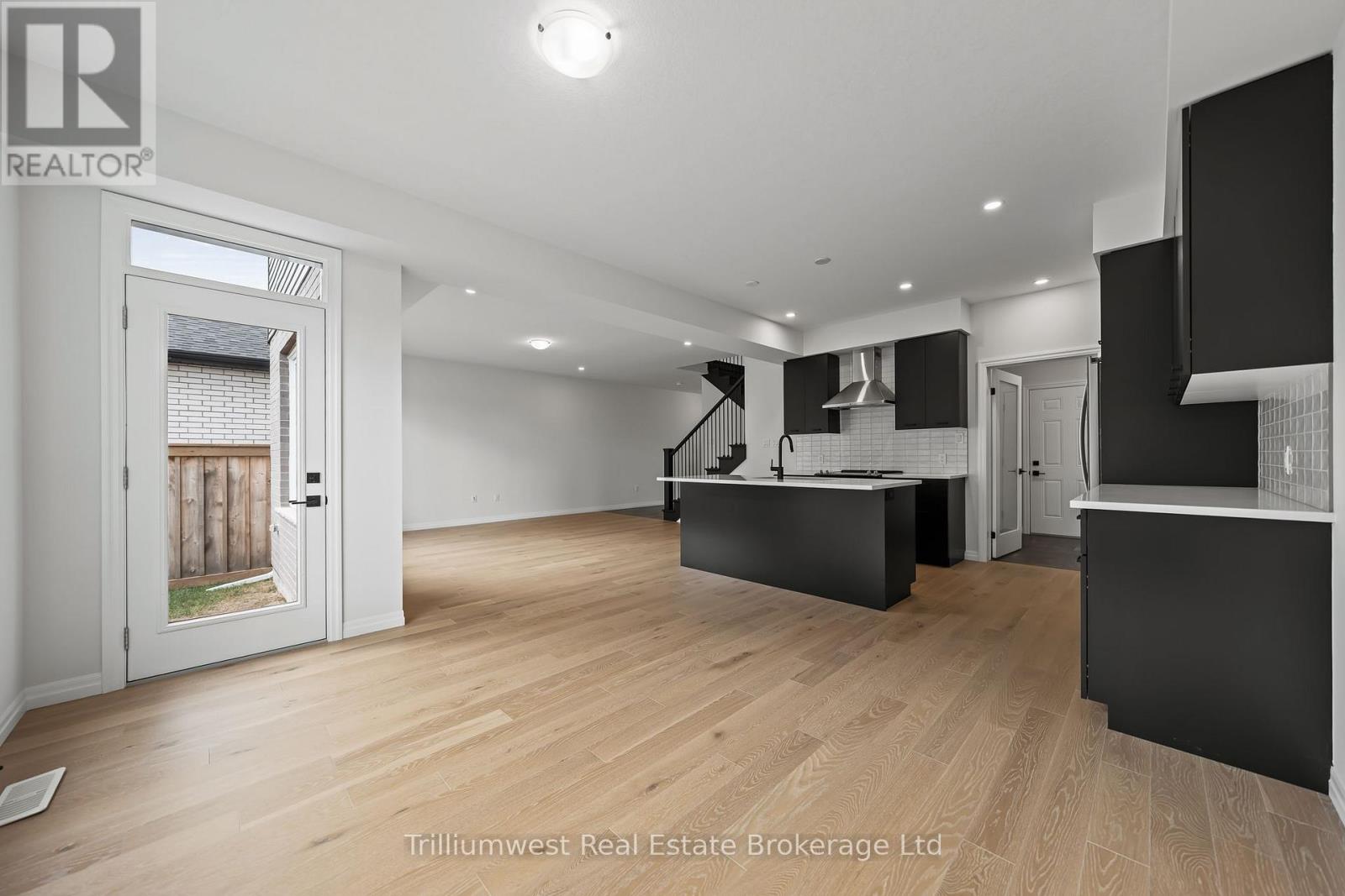 107 Harrison Street, Centre Wellington, Ontario N0B 1S0 - Photo 7 - X12521628