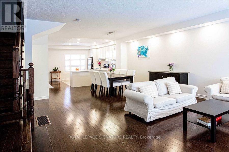 32 - 2460 Prince Michael Drive, Oakville, Ontario  L6H 7P1 - Photo 2 - W12521200