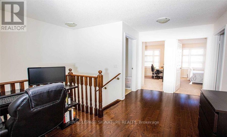 32 - 2460 Prince Michael Drive, Oakville, Ontario  L6H 7P1 - Photo 6 - W12521200