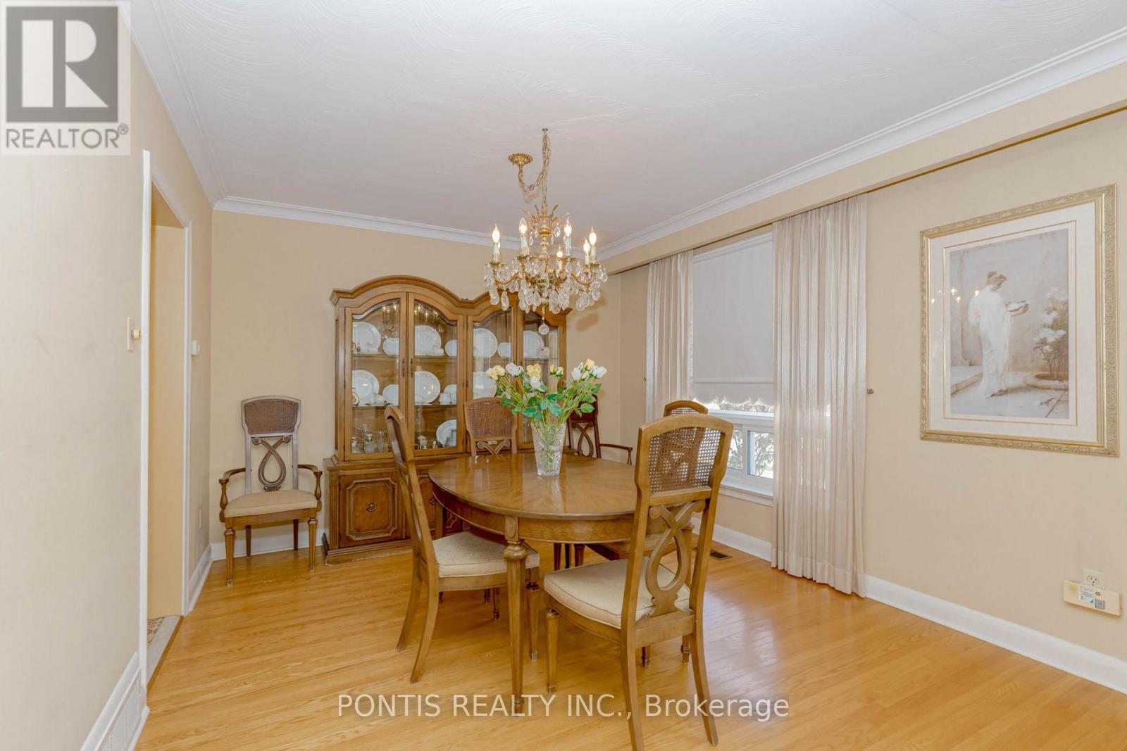 27 Diana Drive, Toronto, Ontario M3M 2W2 - Photo 20 - W12521224