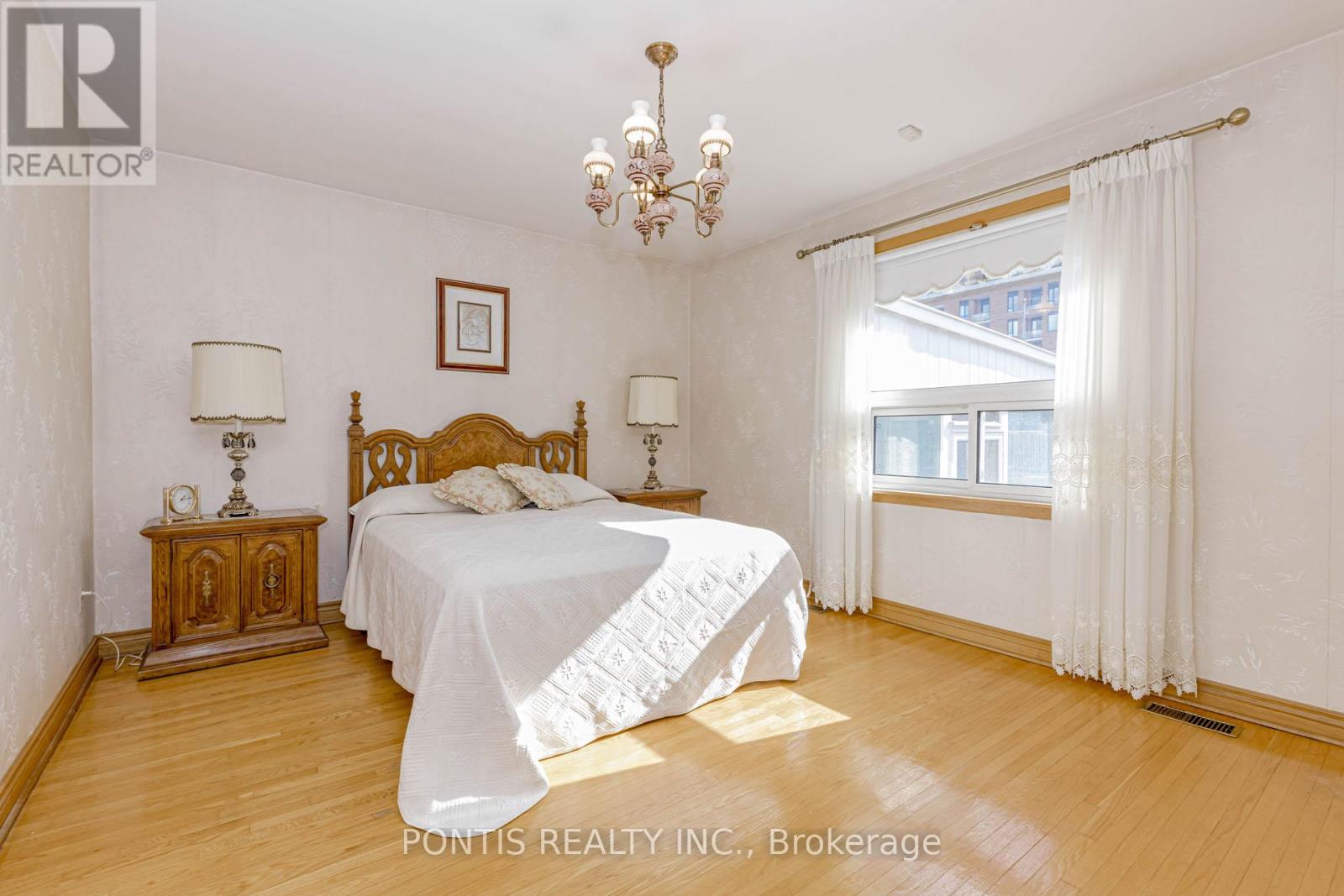 27 Diana Drive, Toronto, Ontario M3M 2W2 - Photo 27 - W12521224