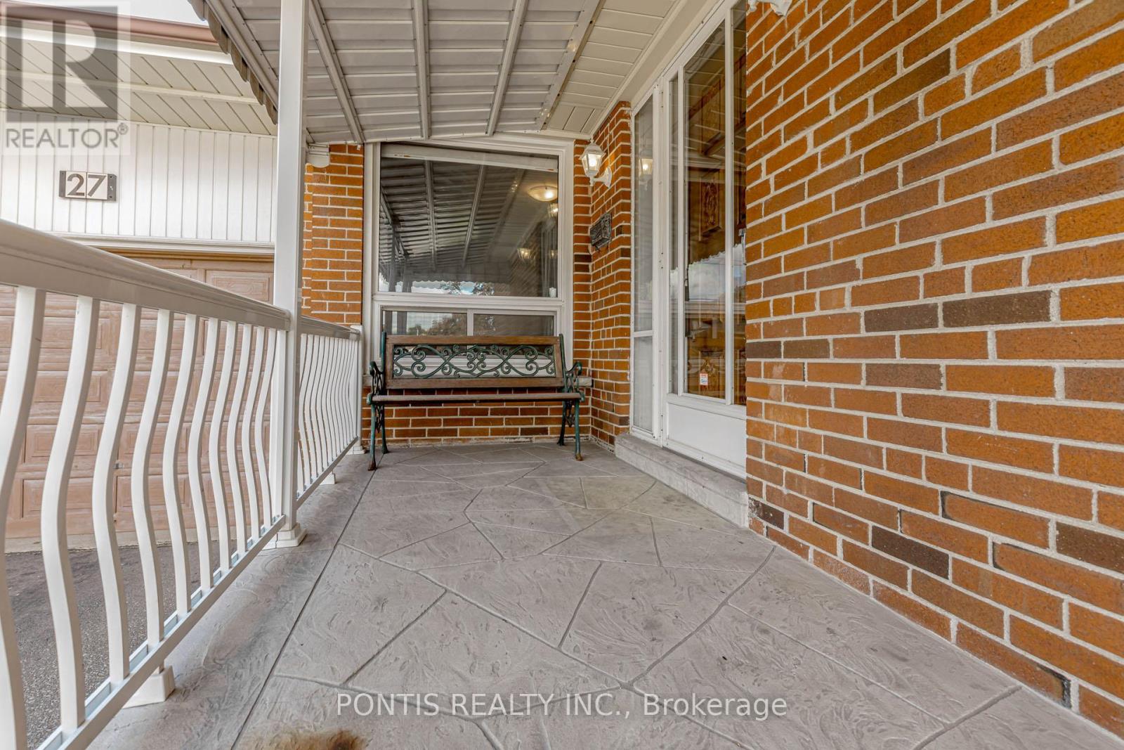 27 Diana Drive, Toronto, Ontario M3M 2W2 - Photo 3 - W12521224