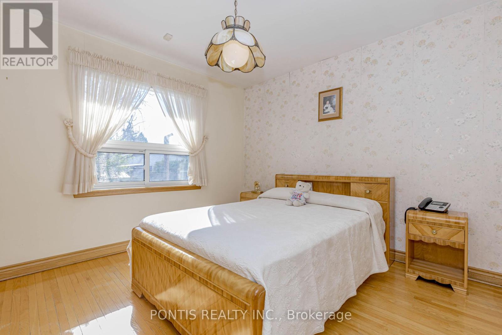 27 Diana Drive, Toronto, Ontario M3M 2W2 - Photo 33 - W12521224