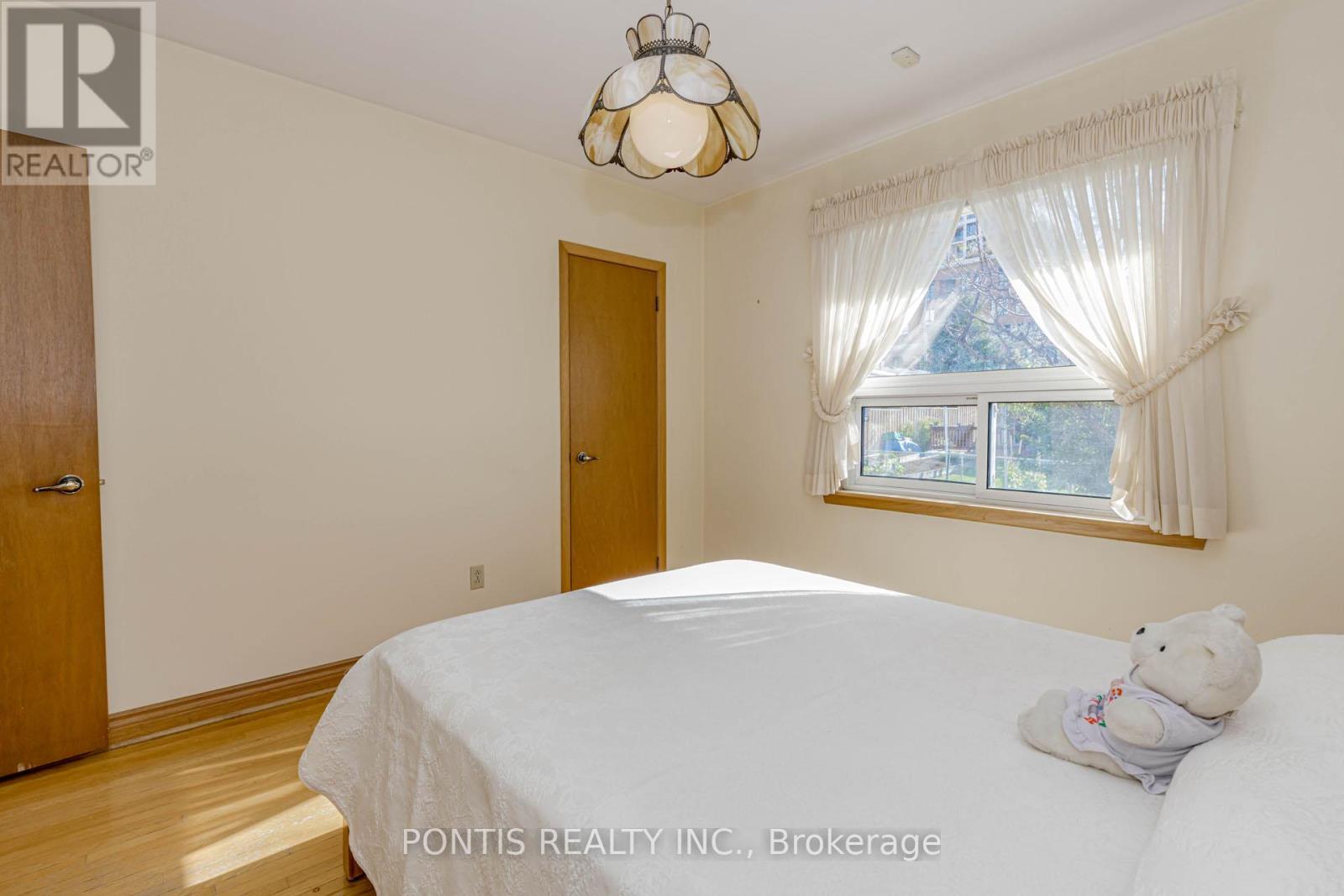 27 Diana Drive, Toronto, Ontario M3M 2W2 - Photo 36 - W12521224