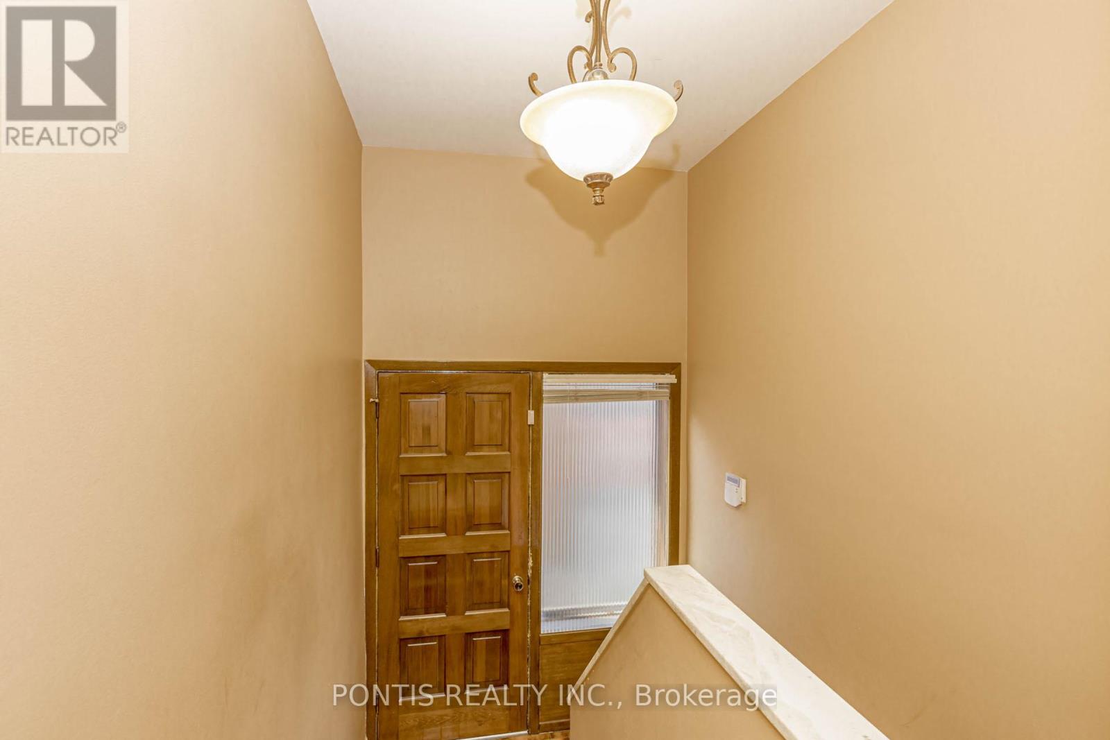 27 Diana Drive, Toronto, Ontario M3M 2W2 - Photo 39 - W12521224