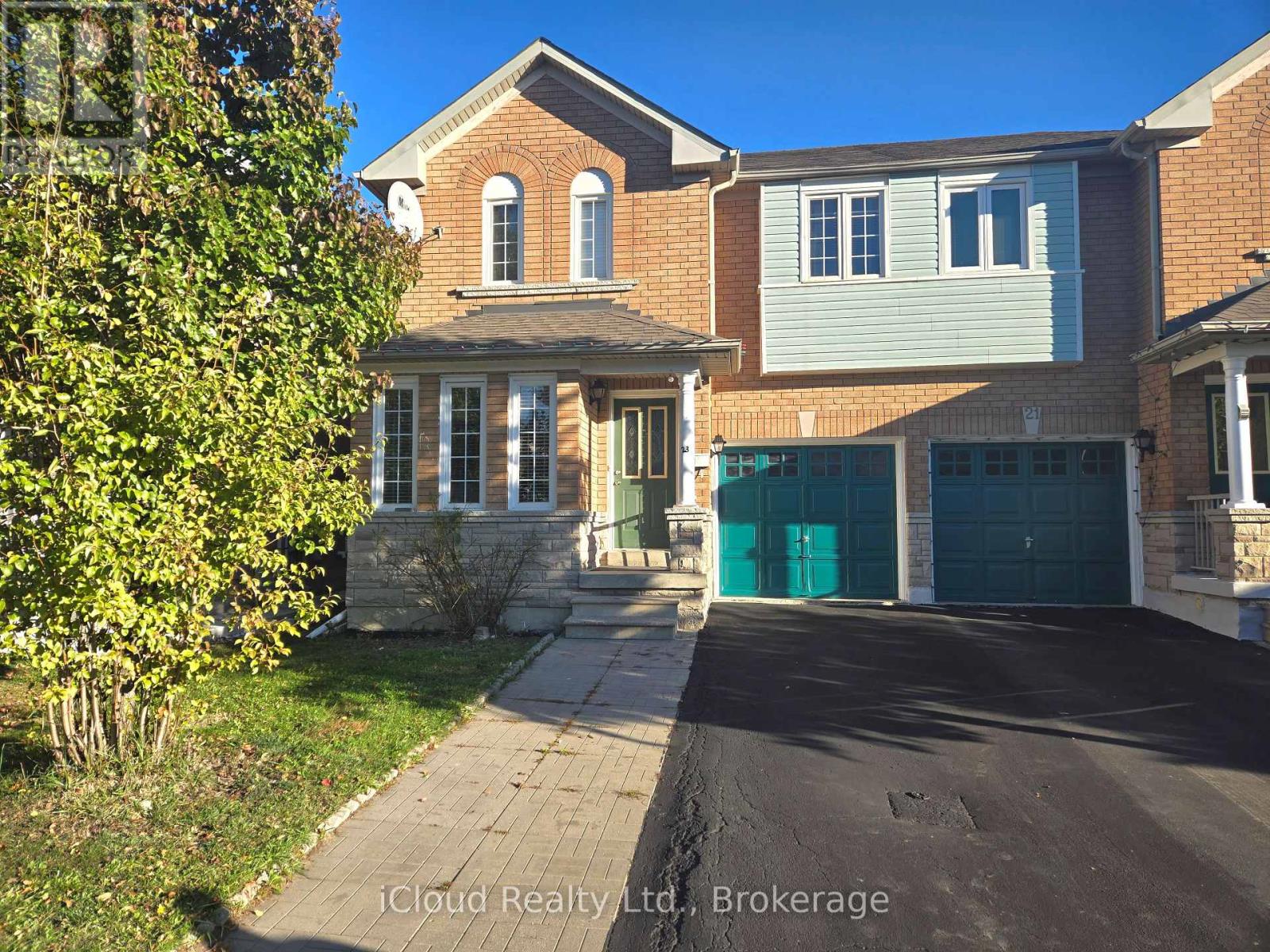 23 STREAMSIDE LANE, Brampton, Ontario