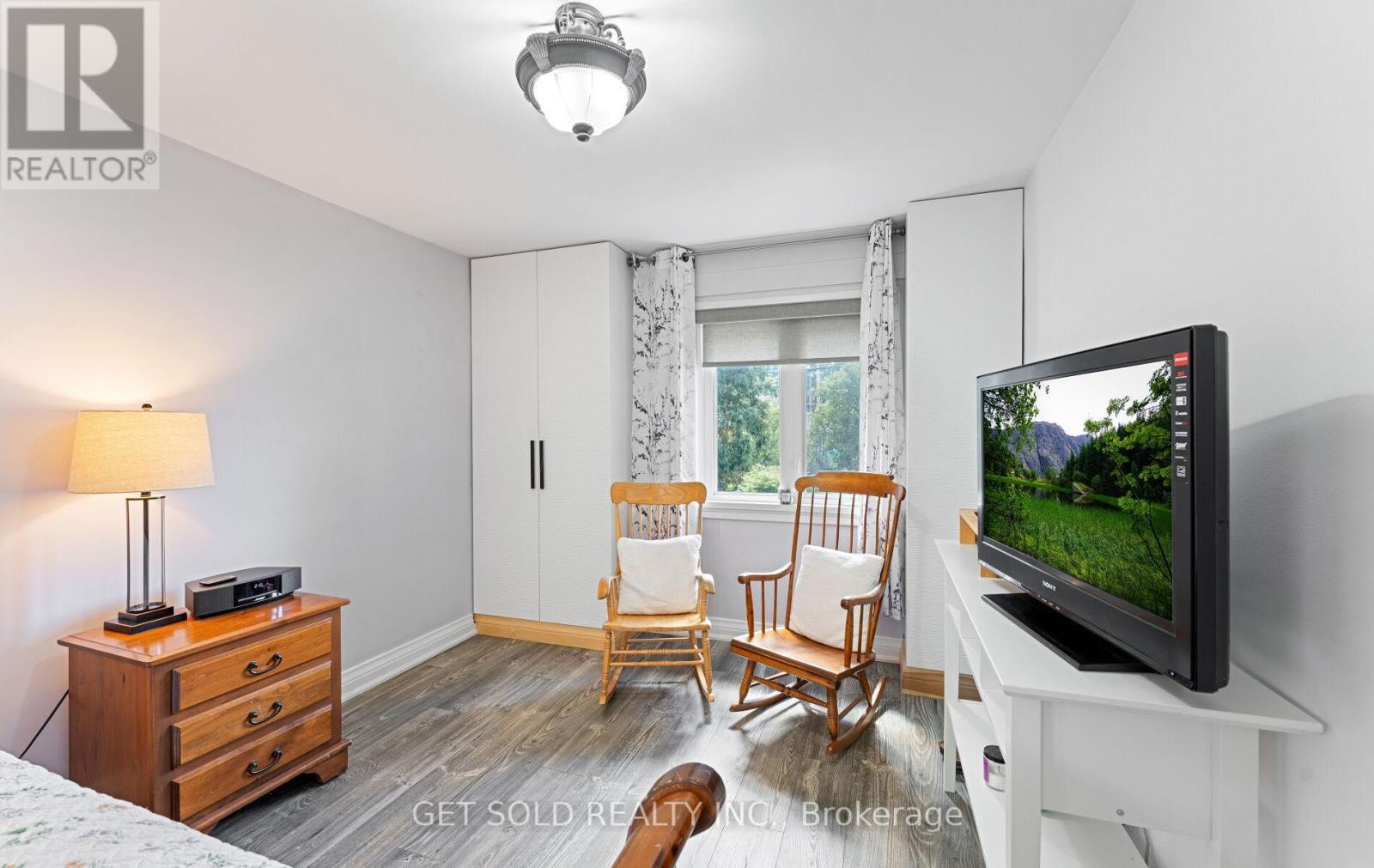 24 Huntsmoor Road, Toronto, Ontario  M9W 3R5 - Photo 30 - W12521286