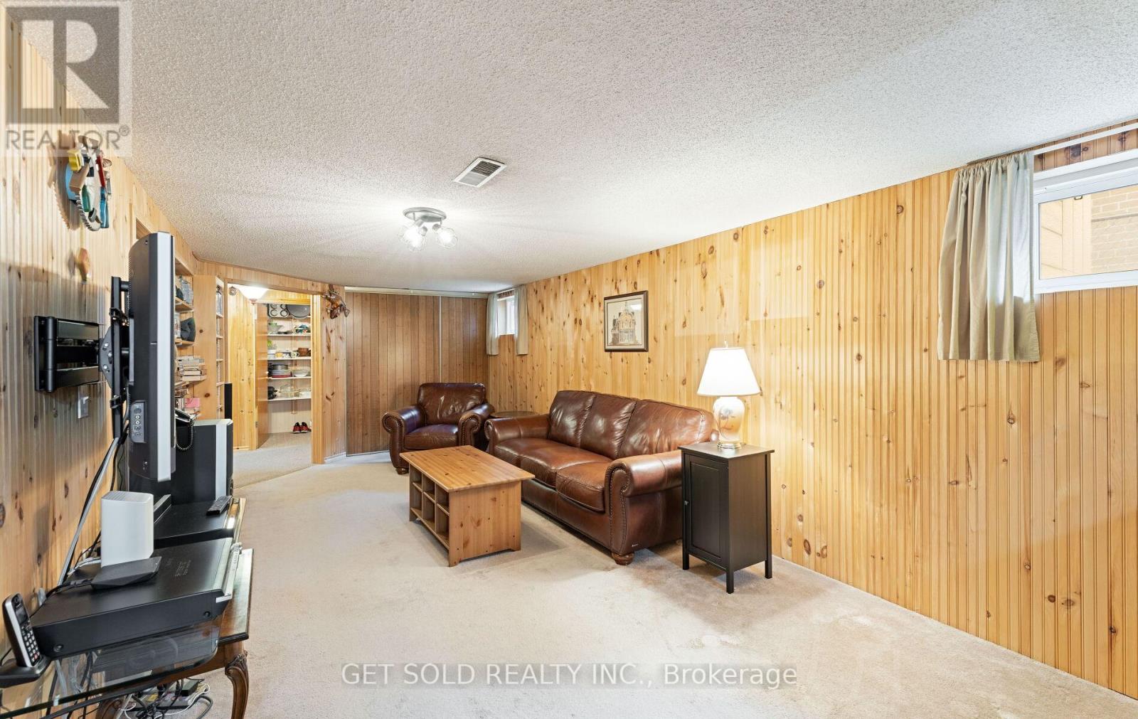 24 Huntsmoor Road, Toronto, Ontario  M9W 3R5 - Photo 9 - W12521286