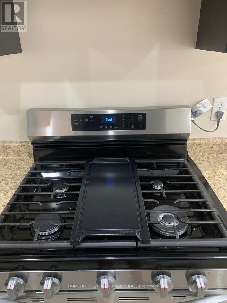 5 Almond Street, Brampton, Ontario  L6P 3W2 - Photo 11 - W12521300