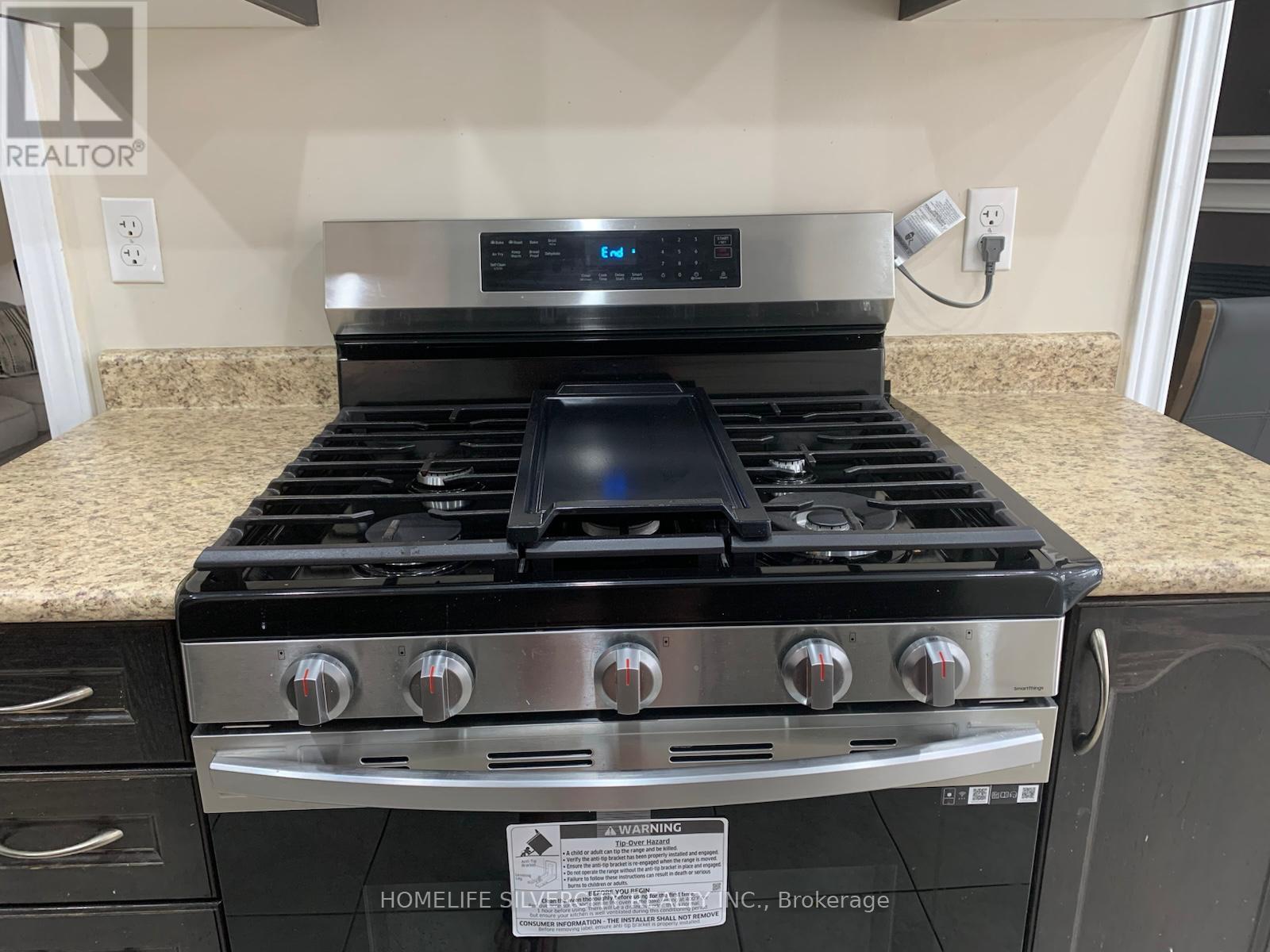 5 Almond Street, Brampton, Ontario  L6P 3W2 - Photo 5 - W12521300