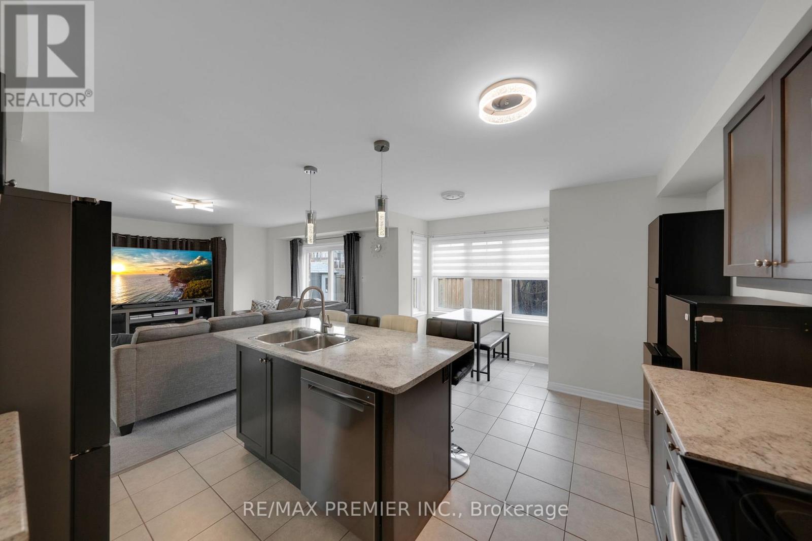 258 Remembrance Road, Brampton, Ontario  L7A 4P4 - Photo 13 - W12521328