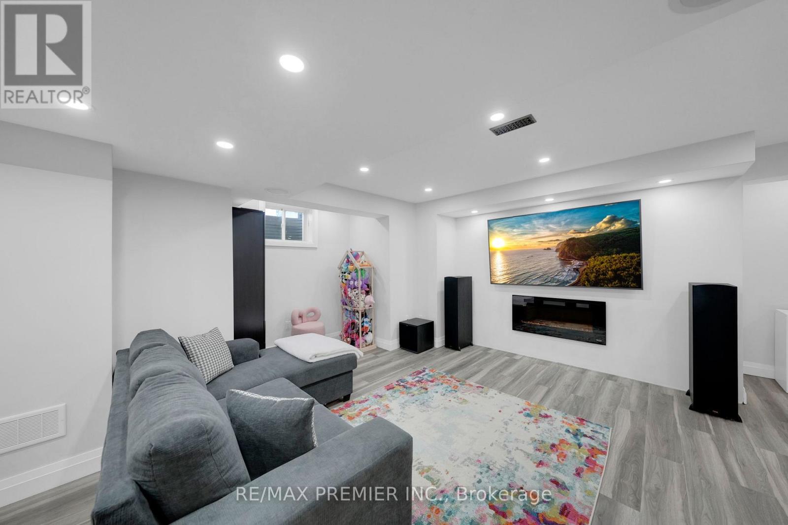 258 Remembrance Road, Brampton, Ontario  L7A 4P4 - Photo 32 - W12521328