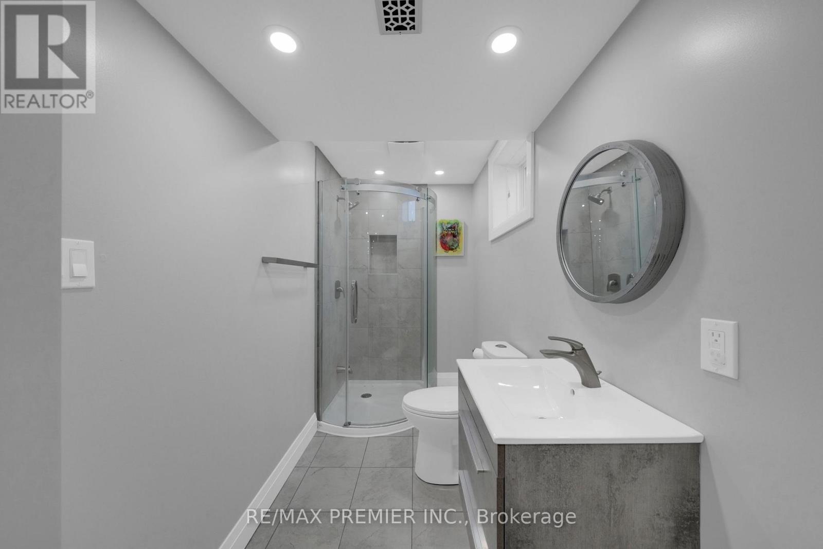 258 Remembrance Road, Brampton, Ontario  L7A 4P4 - Photo 36 - W12521328