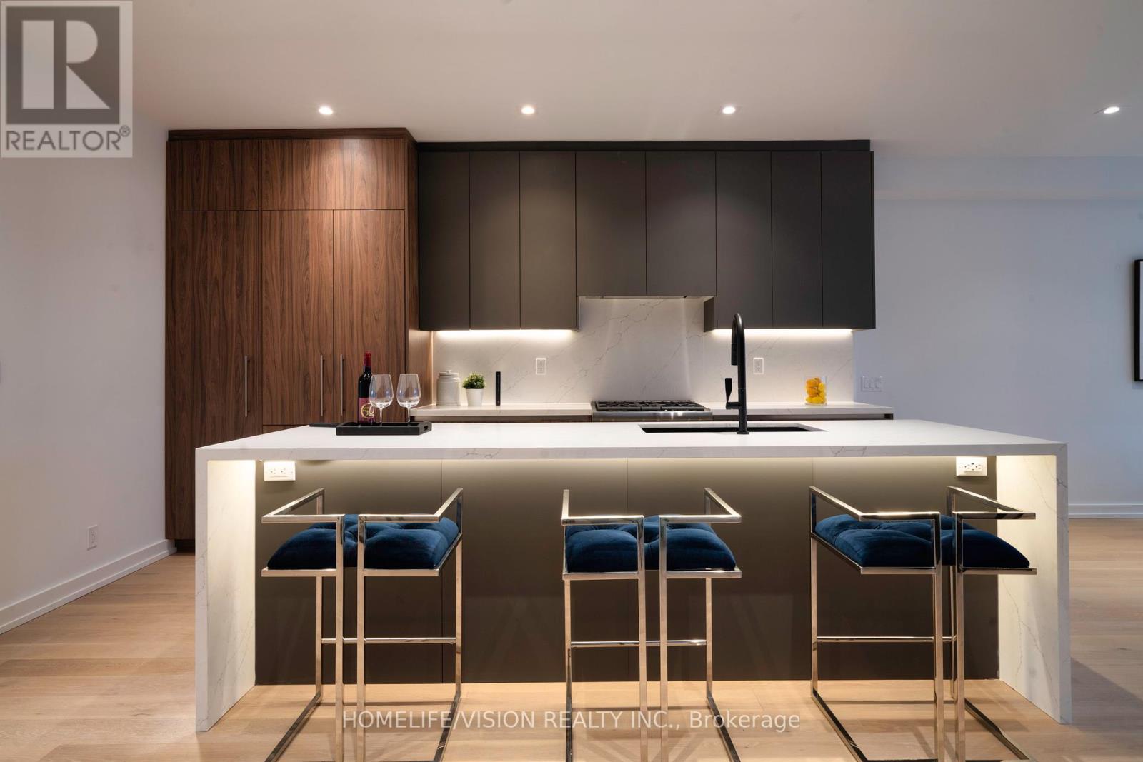 44 Doris Drive, Toronto, Ontario  M4B 3C9 - Photo 2 - E12472726