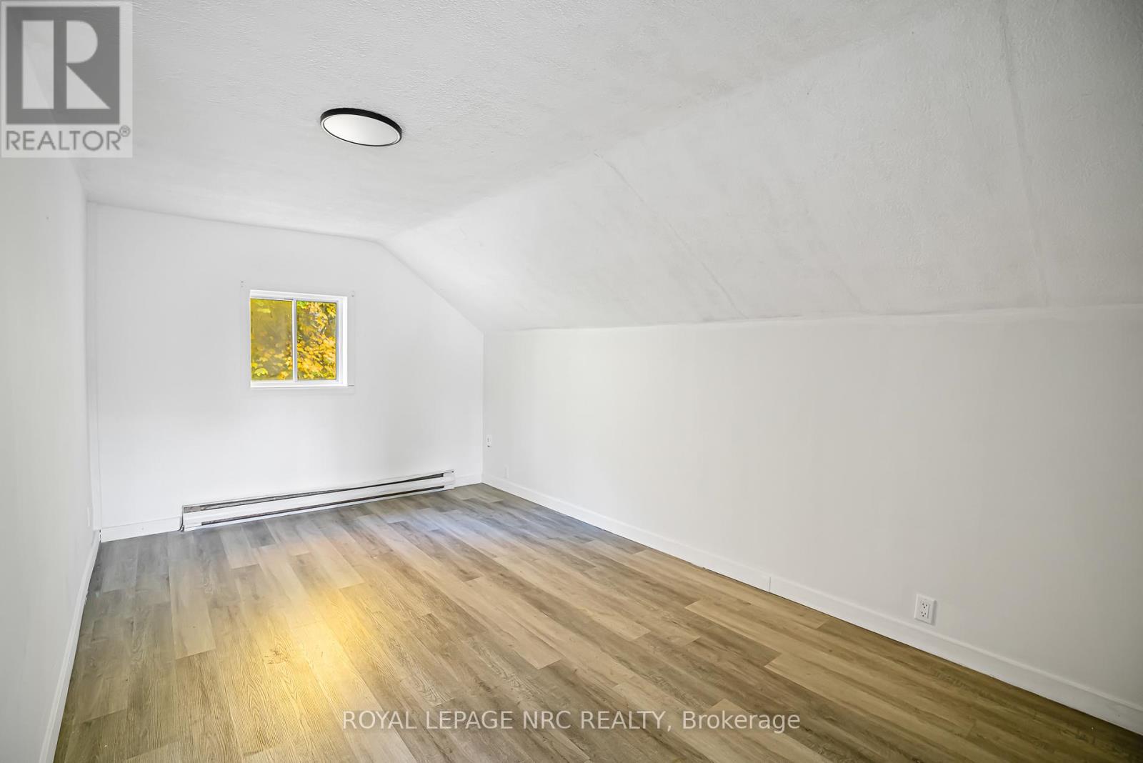 210 Phipps Street, Fort Erie, Ontario L2A 2V5 - Photo 11 - X12509828