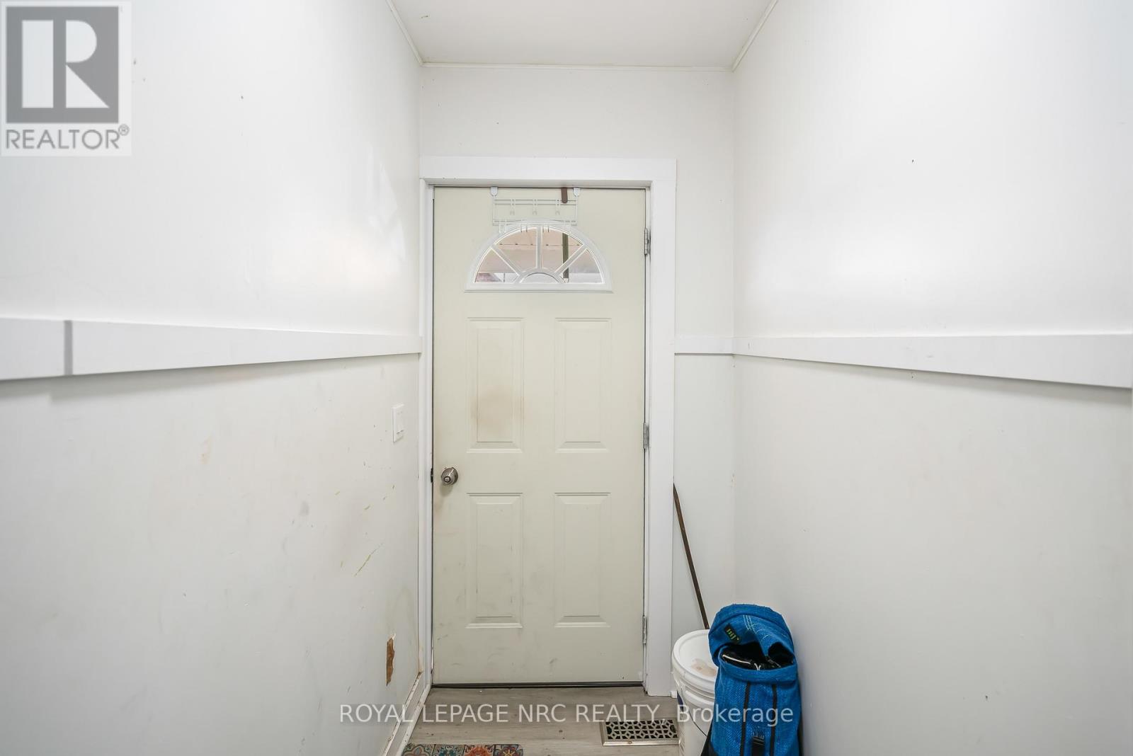 210 Phipps Street, Fort Erie, Ontario L2A 2V5 - Photo 13 - X12509828