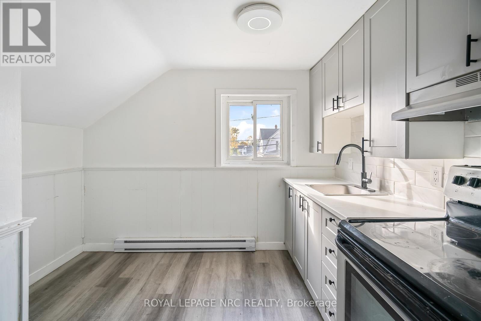 210 Phipps Street, Fort Erie, Ontario L2A 2V5 - Photo 7 - X12509828