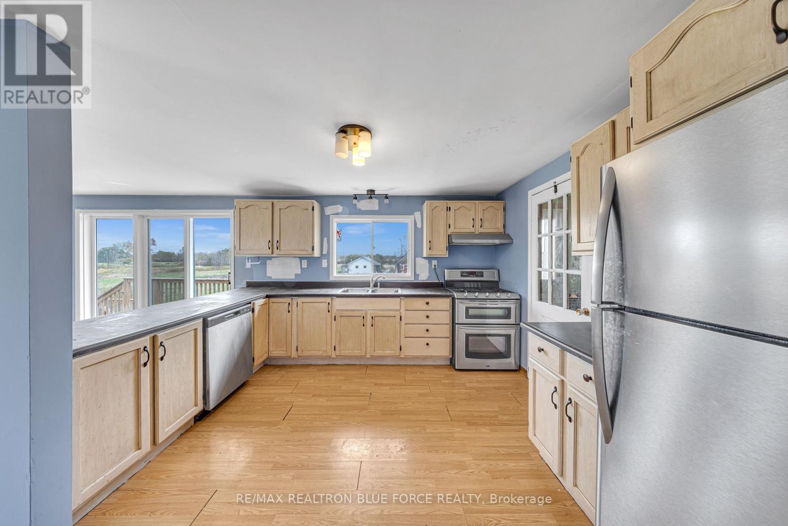 915 Lorraine Road, Port Colborne, Ontario  L3K 5V3 - Photo 20 - X12521252