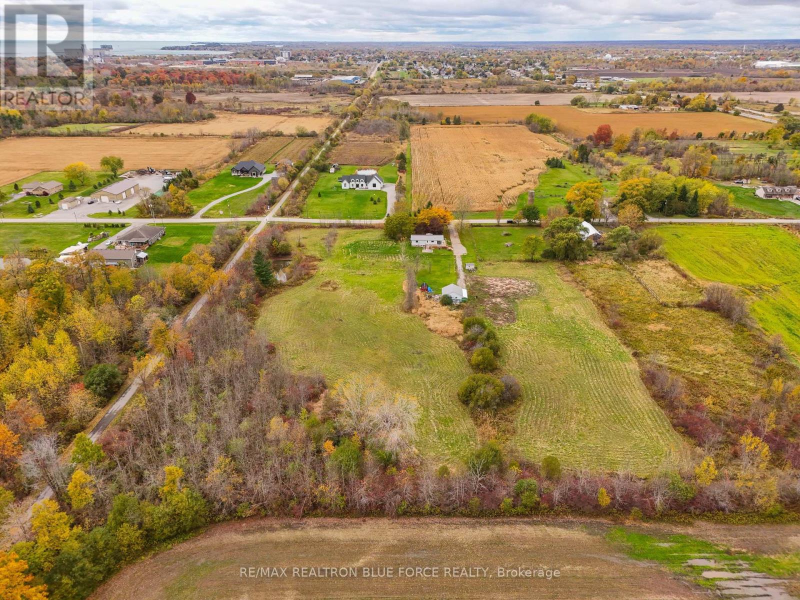 915 Lorraine Road, Port Colborne, Ontario  L3K 5V3 - Photo 9 - X12521252