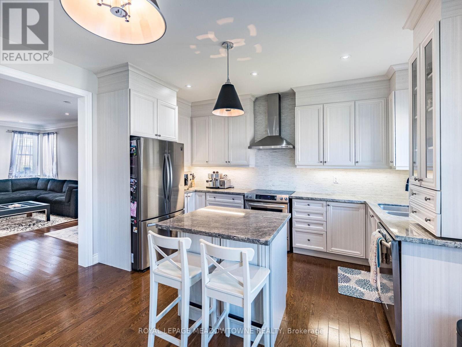 543 Wansbrough Way, Shelburne, Ontario  L9V 2S6 - Photo 13 - X12521348