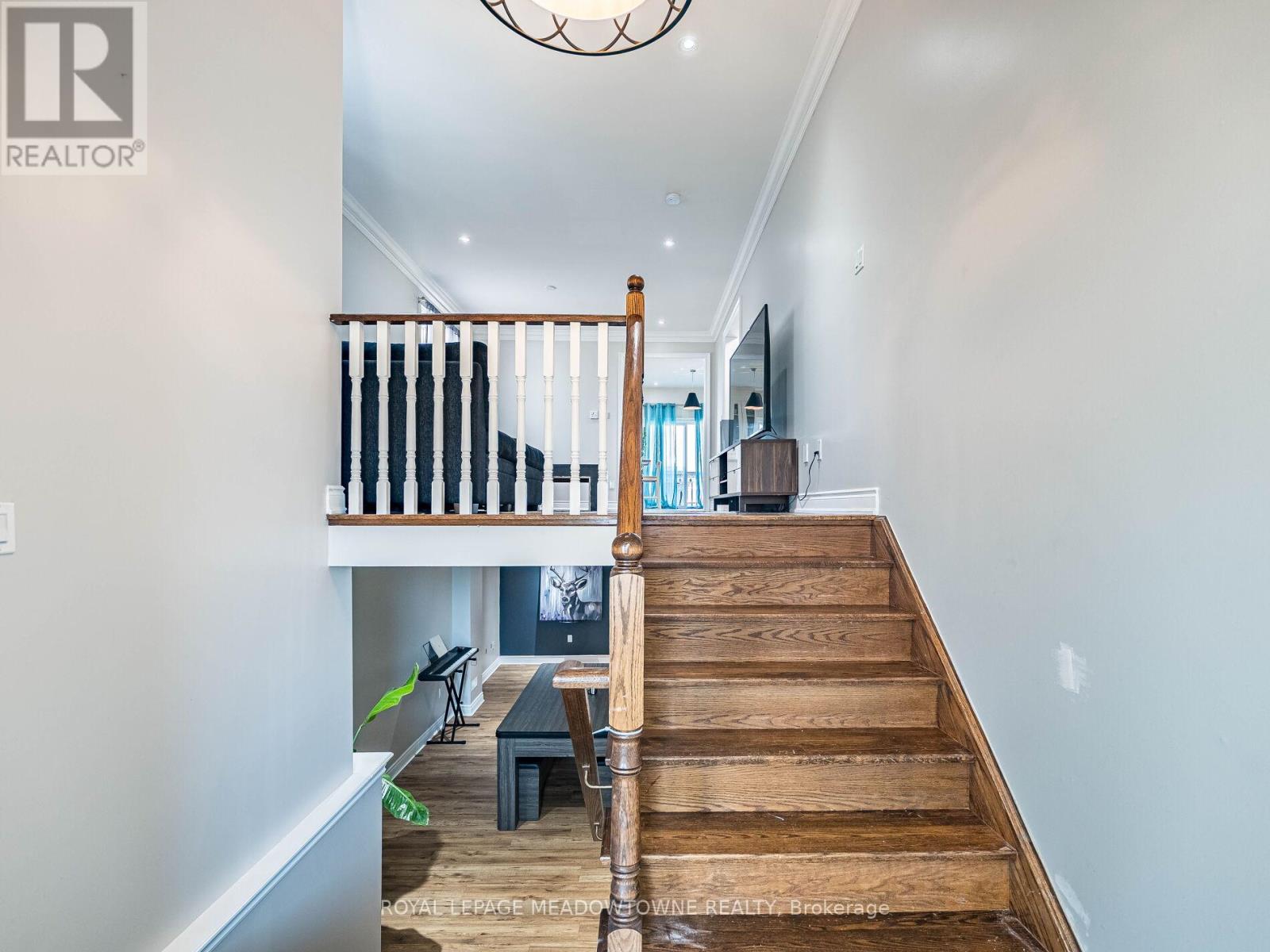 543 Wansbrough Way, Shelburne, Ontario  L9V 2S6 - Photo 2 - X12521348