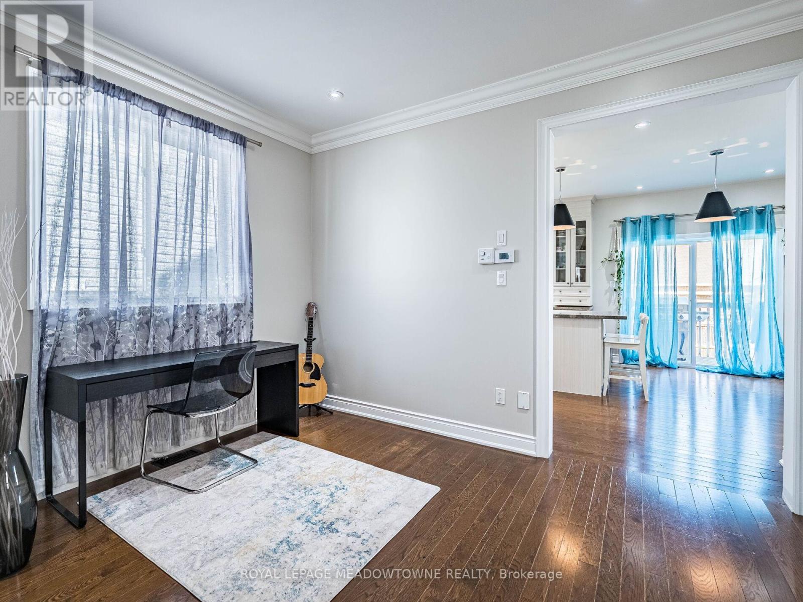 543 Wansbrough Way, Shelburne, Ontario  L9V 2S6 - Photo 7 - X12521348