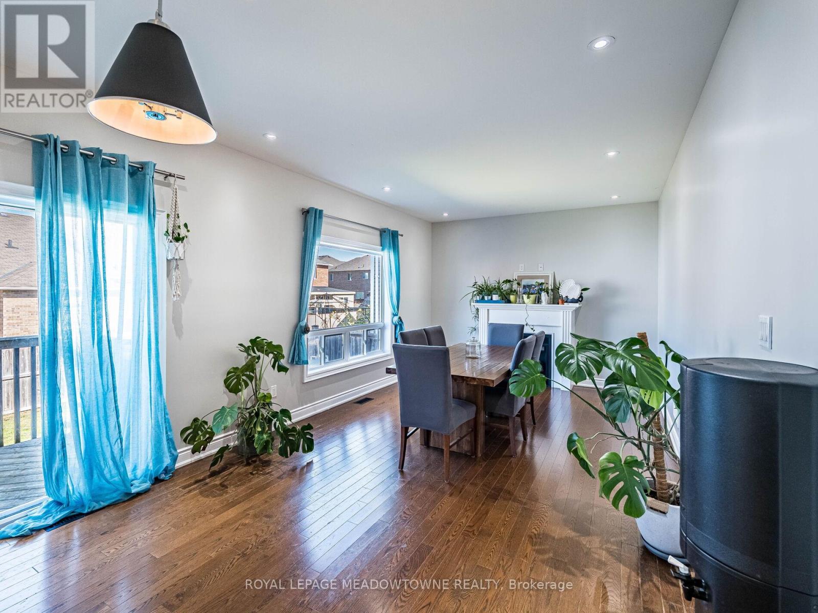 543 Wansbrough Way, Shelburne, Ontario  L9V 2S6 - Photo 8 - X12521348