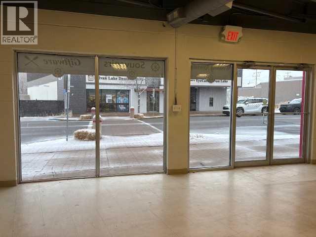 5048 50 Street, Sylvan Lake, Alberta  T4S 1P3 - Photo 4 - A2264853