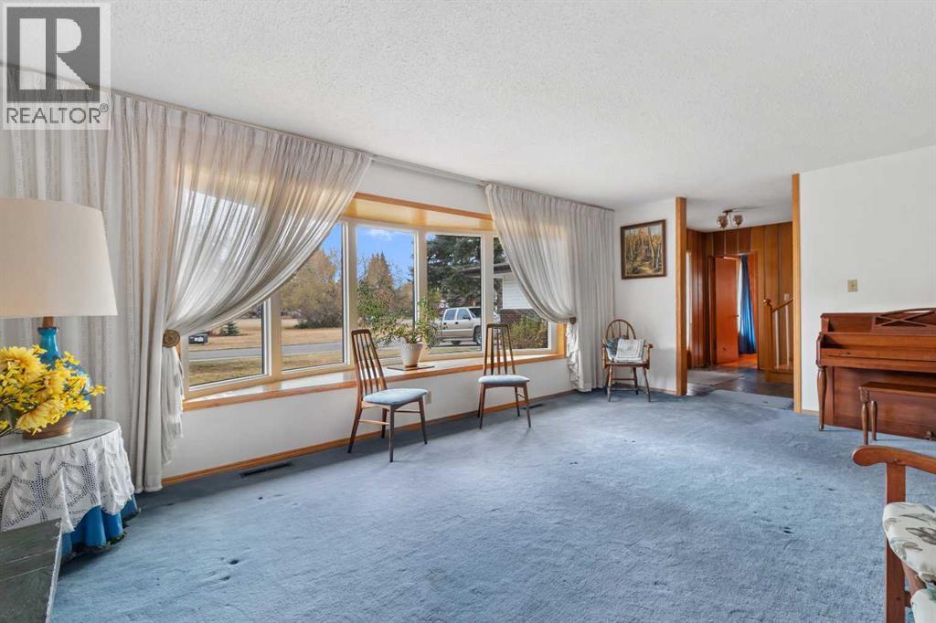 10 Sunnyside Crescent, Red Deer, Alberta  T4N 0E8 - Photo 6 - A2267634