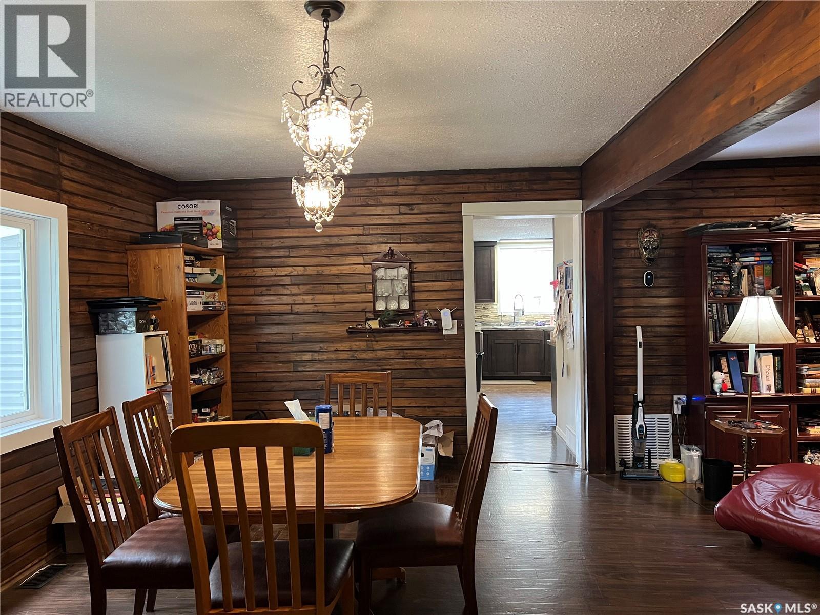 403 6th Street W, Meadow Lake, Saskatchewan  S9X 1A6 - Photo 12 - SK023663