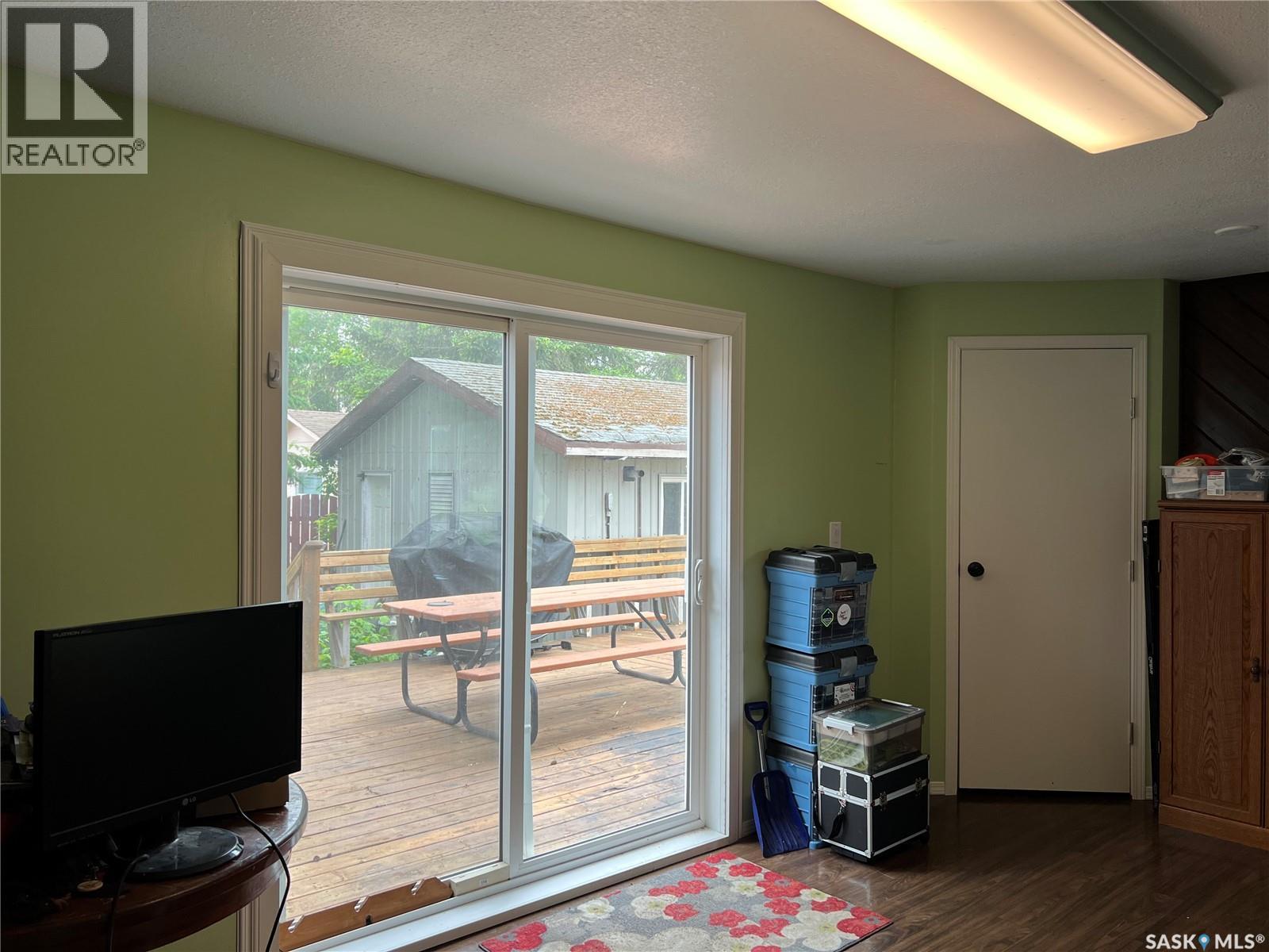 403 6th Street W, Meadow Lake, Saskatchewan  S9X 1A6 - Photo 23 - SK023663