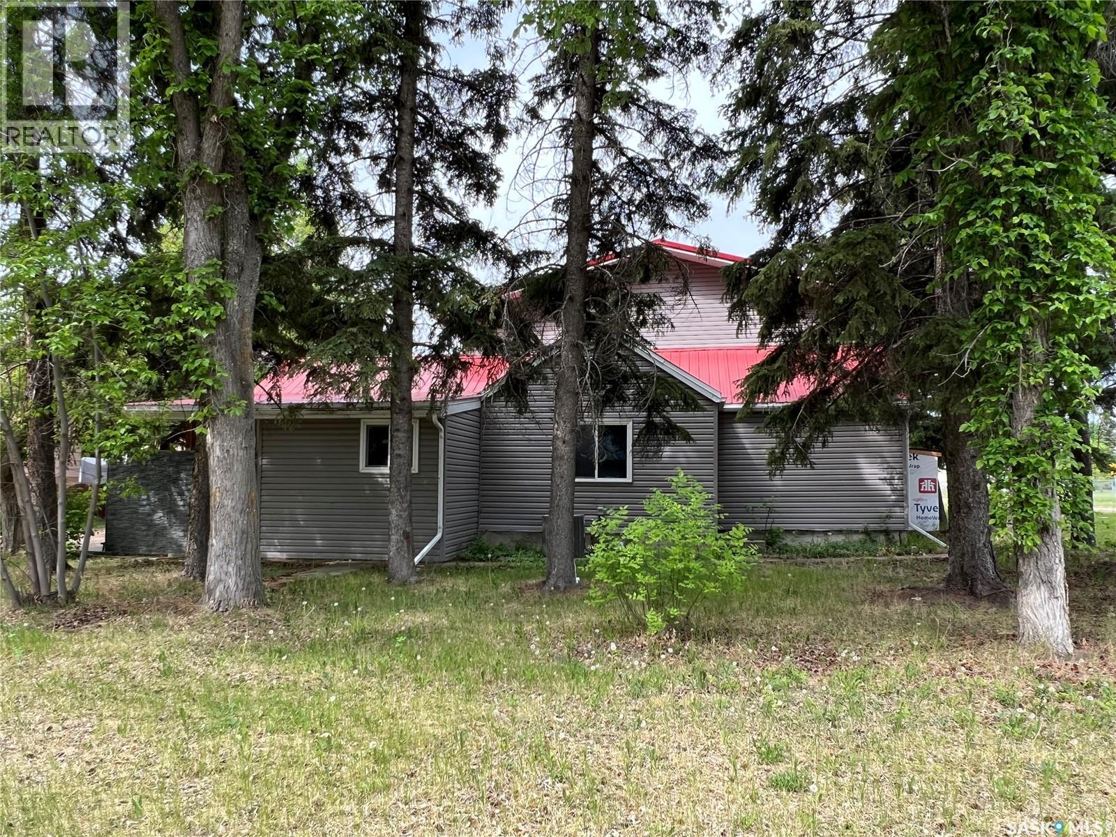 403 6th Street W, Meadow Lake, Saskatchewan  S9X 1A6 - Photo 44 - SK023663