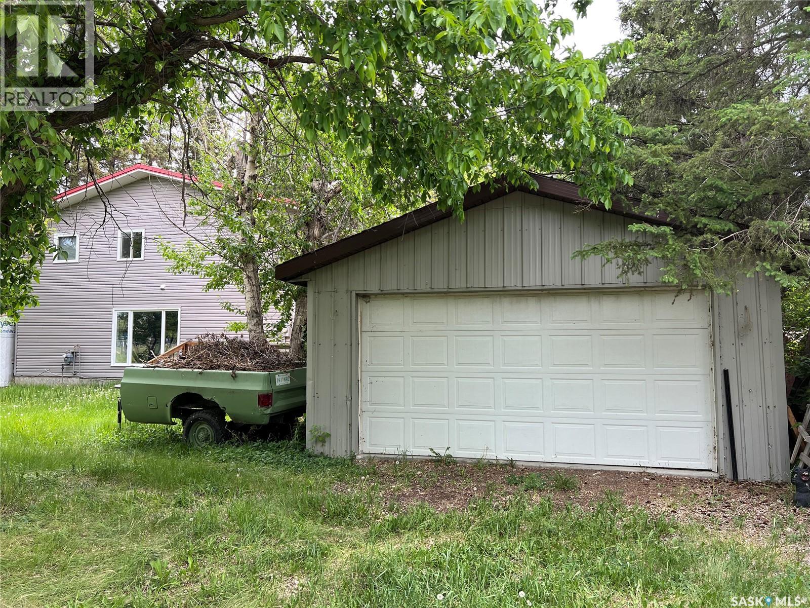 403 6th Street W, Meadow Lake, Saskatchewan  S9X 1A6 - Photo 5 - SK023663