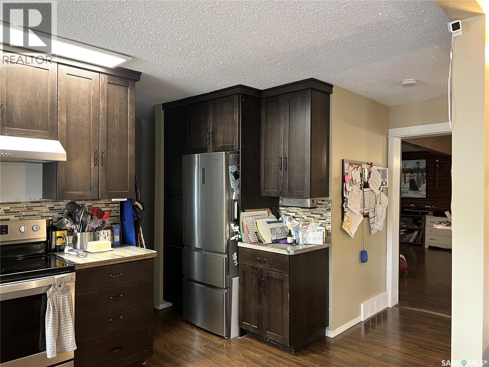 403 6th Street W, Meadow Lake, Saskatchewan  S9X 1A6 - Photo 7 - SK023663