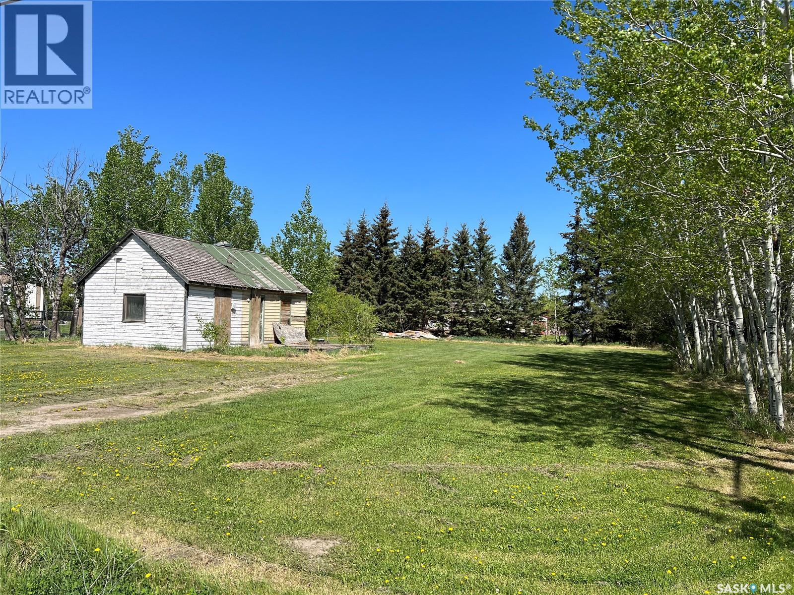 707 4th Avenue E, Meadow Lake, Saskatchewan  S9X 1J1 - Photo 8 - SK023657