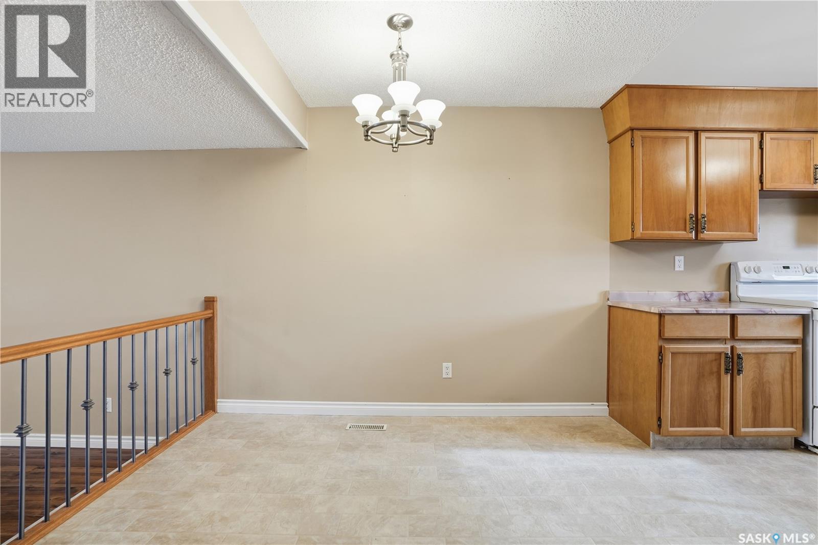 1243 Mcneill Crescent, Regina, Saskatchewan  S4N 5Z3 - Photo 10 - SK022463